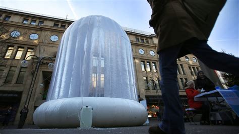 Blowjob ohne Kondom gegen Aufpreis Bordell Bregenz